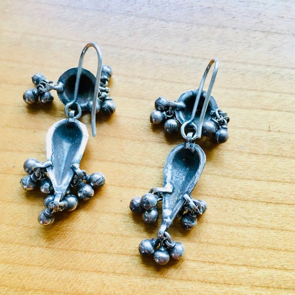 Vintage Traditional Indian Silver Dangling Ball Earrings - Picture 4 of 4